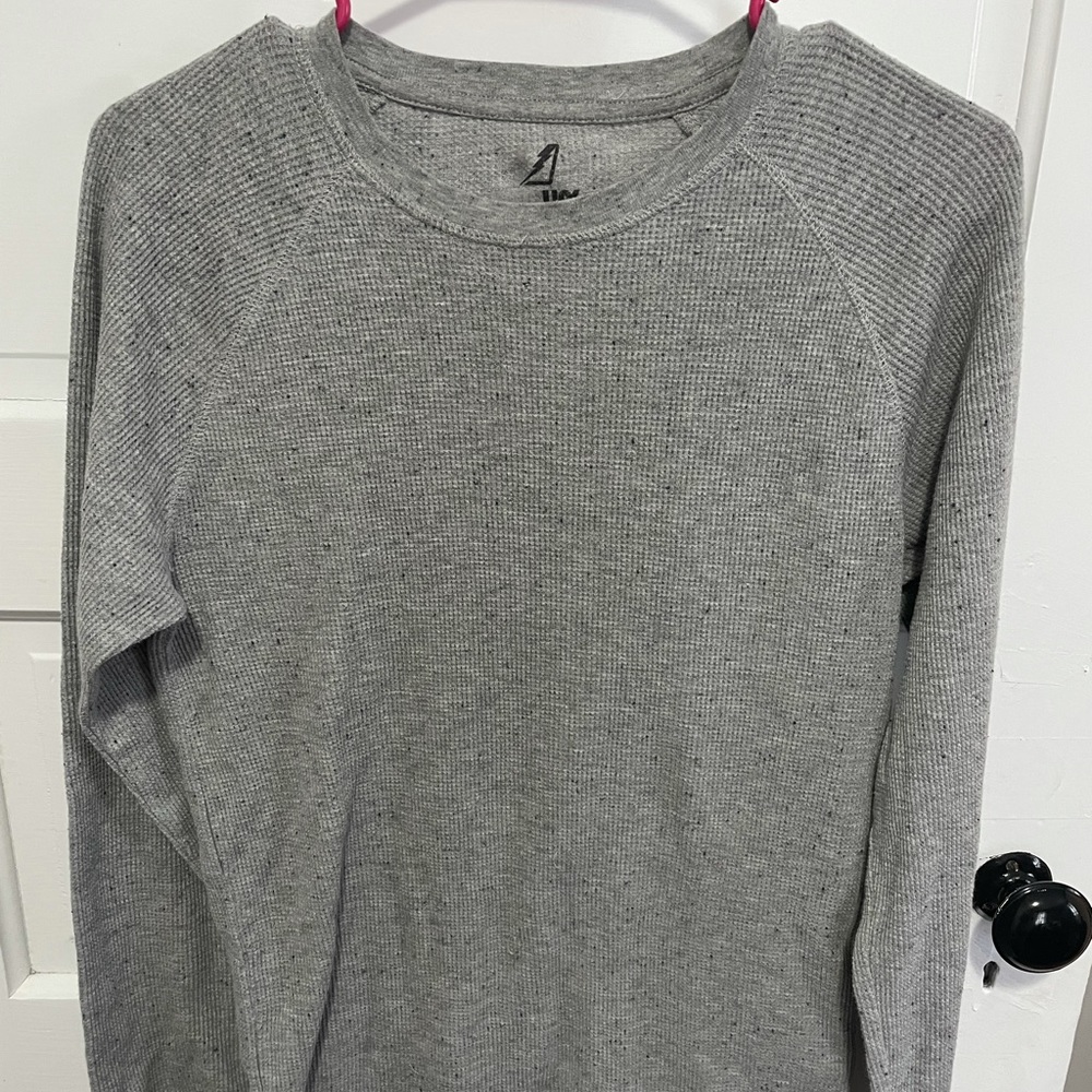 Men’s thermal size small